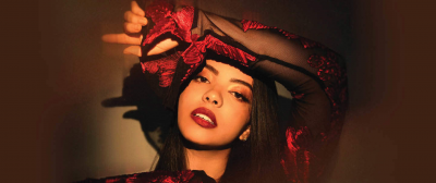 Luc&iacute;a, Vocalist 