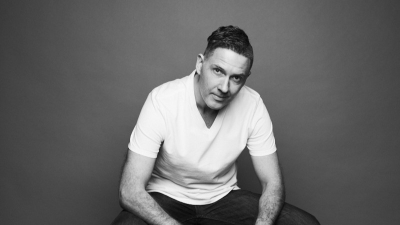Robin Phillips Sings &amp; Plays: Tony Bennett