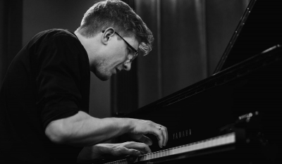 Michał Ciesielski Piano Solo „share Location” at 12on14 Club