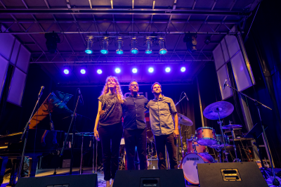 Kate Wyatt/Adrian Vedady Trio at Diese Onze - event poster Kate Wyatt/Adrian Vedady Trio at Diese Onze