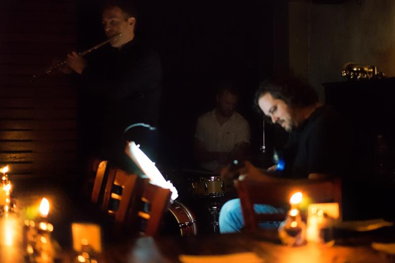 Daniel Bennett Group at Tomi Jazz Daniel Bennett Group at Tomi Jazz