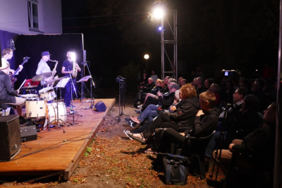 Jazz am Kaisersteg - draußen & gratis at Open Air Bühne Im Garten - event poster Jazz am Kaisersteg - draußen & gratis at Open Air Bühne Im Garten