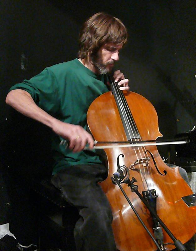 Fred Lonberg-Holm at the Vortex, London with the Vandermark 5Copyright © 2010 John Sharpe