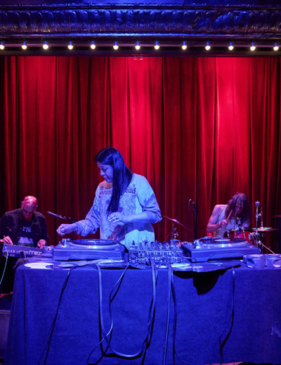 Shahzad Ismaily X Greg Saunier X Maria Chavez