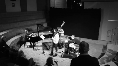 Uchronia at Plusetage