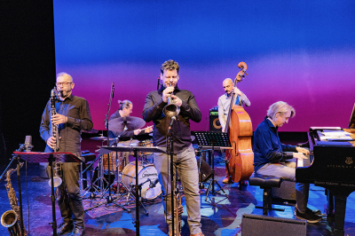 Christoph Stiefel: Full Tree  at Loft