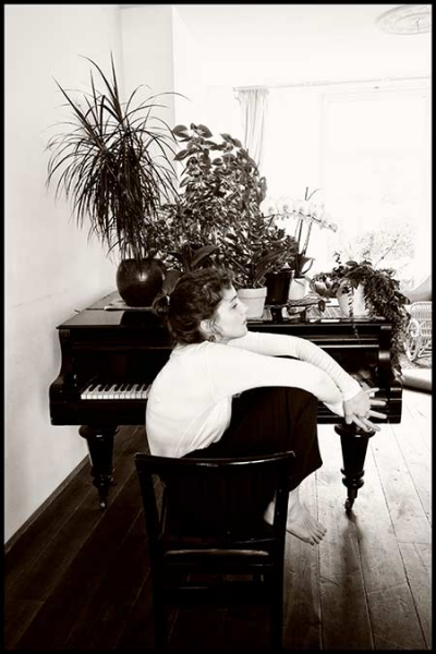 Jungesloft Presents: Monday Meetings - Coalesce // Kaja Draksler | Live Concert & Livestream at Loft