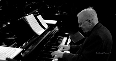 Ted Howe Trio at On The Thirty