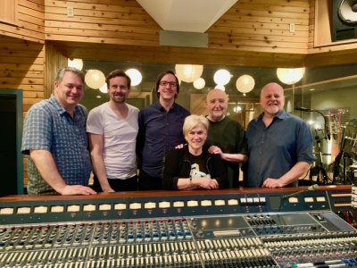 Diane Roblin’s Life Force At Larev at La Revolucion