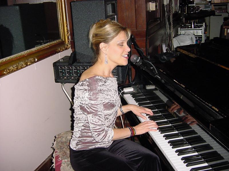 Melani Skybell Duo at Table 13