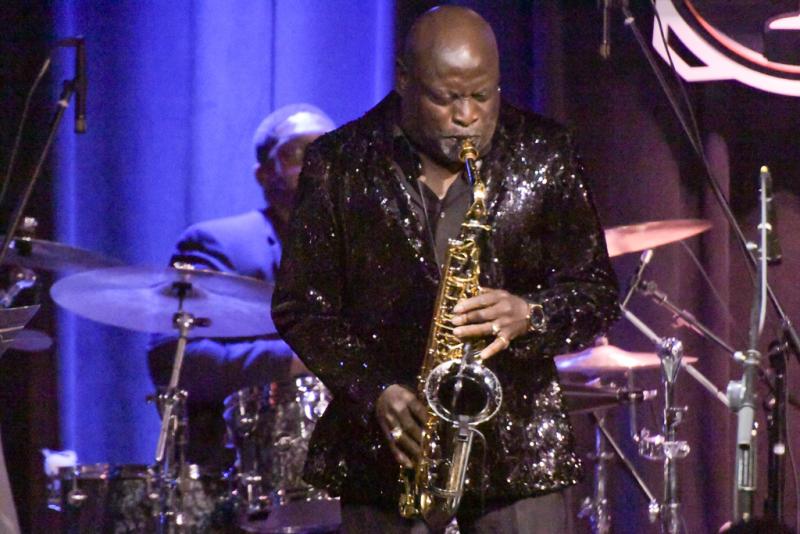 Saxmos James
