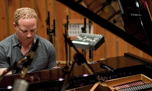 Jazz article: Craig Taborn: When Kabuya Dances