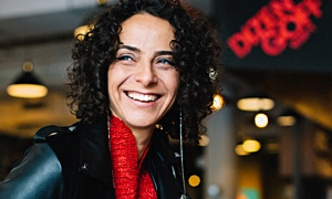 Interview with Singer’s Survival Guide to Touring by Elisabeth Lohninger