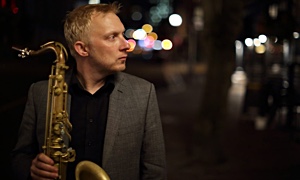 Jazz article: Six on Cellar Live