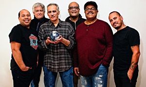 Jazz article: Steve Khan: Patchwork