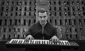 Jason Vitelli Releases Vibrant Instrumental Album "2. No Wave Gaze"