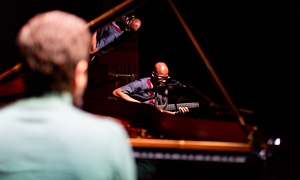 Jazz article: Kevin Hays & Lionel Loueke: Feuilles-O
