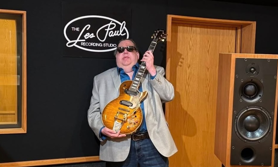 Blind Blues Guitarist Joey Stuckey Readies 'King Of Strings' Ep, Recorded Live At The Les Paul Recording Studio