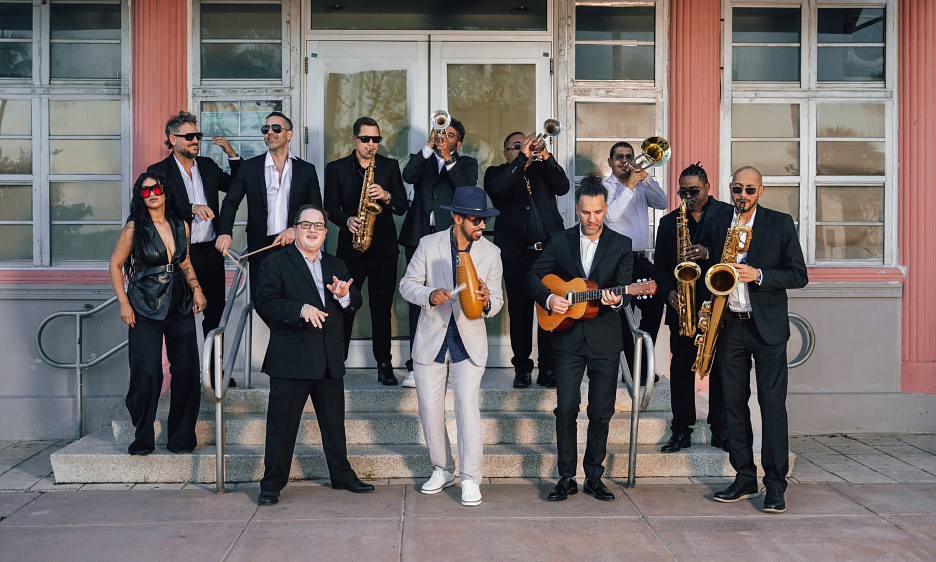 Orquesta Akok&aacute;n at The Freight