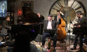 Jazz article: Taipei's Yuppy Bookstore: Retro Speakeasy Club Serves Jazz