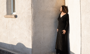 Elizabeth Naccarato Creates Musical Alchemy On Powerful 'Salonni&egrave;res' Album