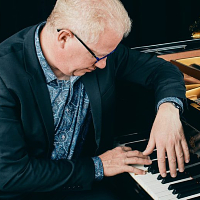 Michael Fluegel photo