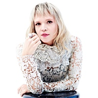 Alexia Bomtempo photo