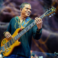 Oteil Burbridge photo