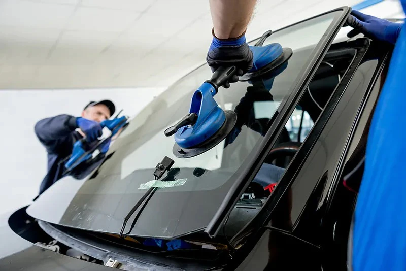 4 Tips to Protect Your Car’s Glass for All Seasons