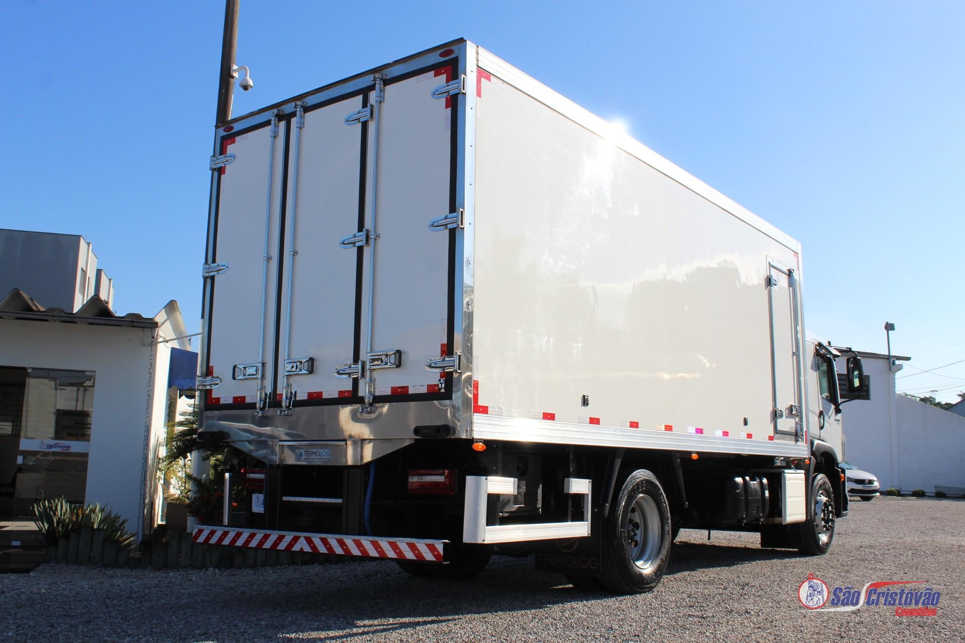 Foto numero 6 do veiculo Volkswagen 18.260  - Branca - 2025/2026