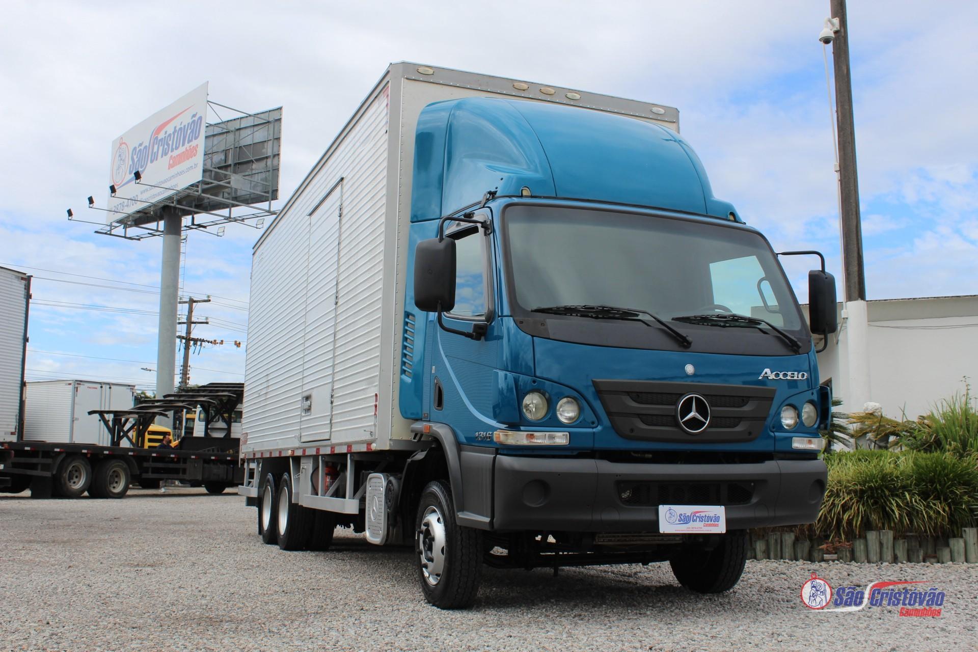 Foto numero 2 do veiculo Mercedes-Benz 1316  - Azul - 2019/2019