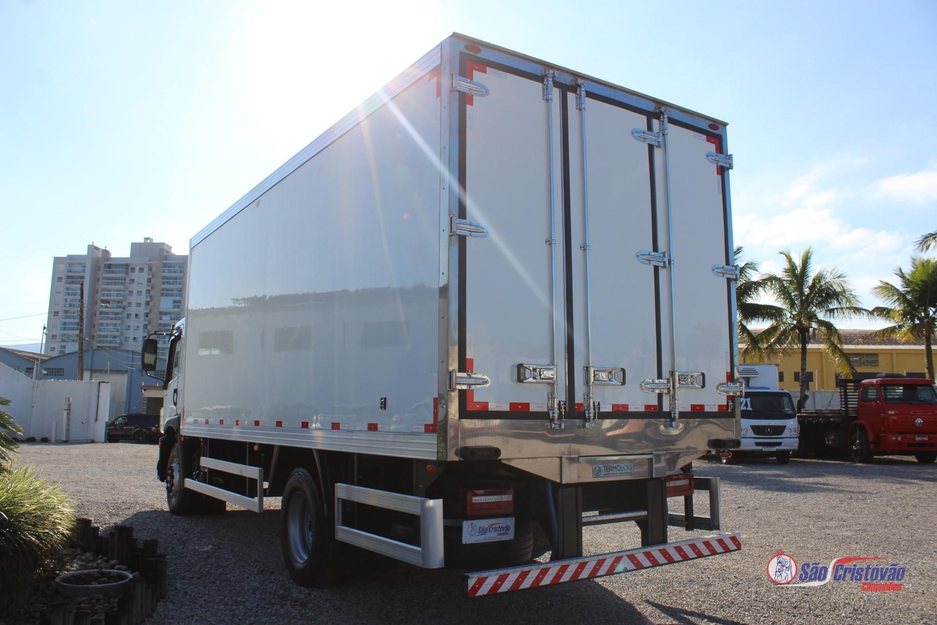 Foto numero 7 do veiculo Volkswagen 18.260  - Branca - 2025/2026