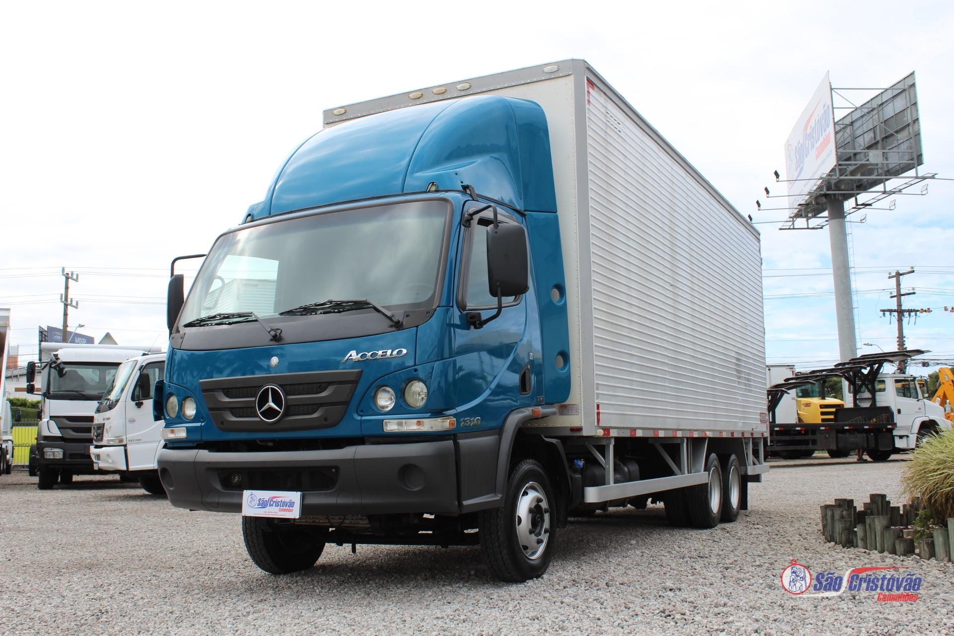 Foto numero 7 do veiculo Mercedes-Benz 1316  - Azul - 2019/2019