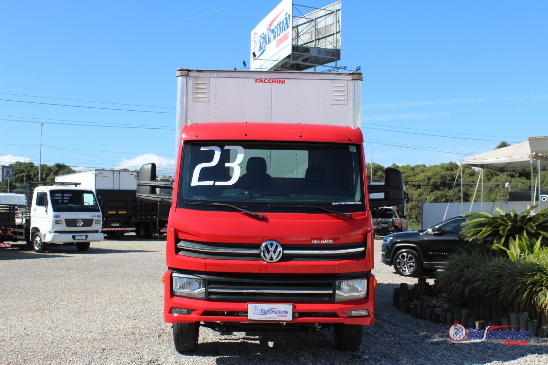 Foto numero 4 do veiculo Volkswagen 11-180  - Vermelha - 2022/2023