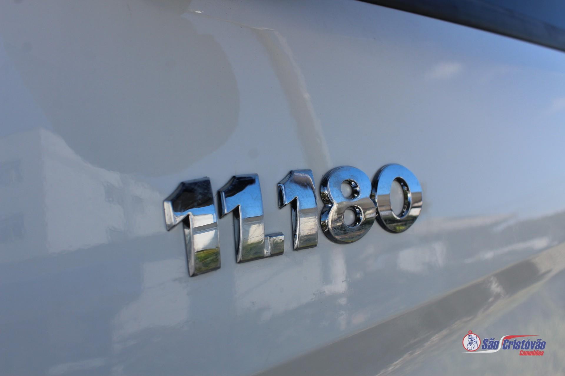 Foto numero 10 do veiculo Volkswagen 11-180  - Branca - 2021/2022