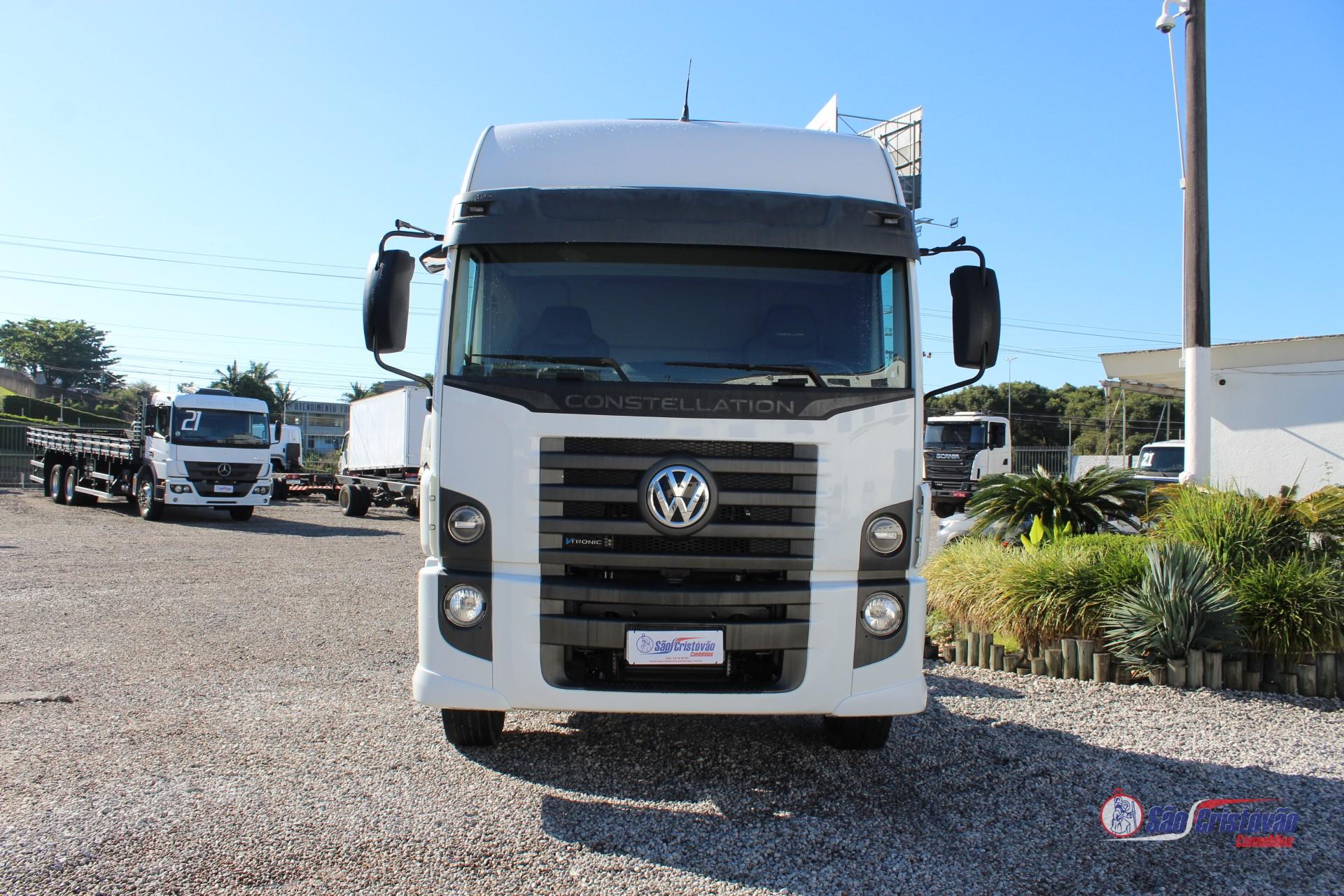 Foto numero 2 do veiculo Volkswagen 30.320 Constellation - Branca - 2023/2024