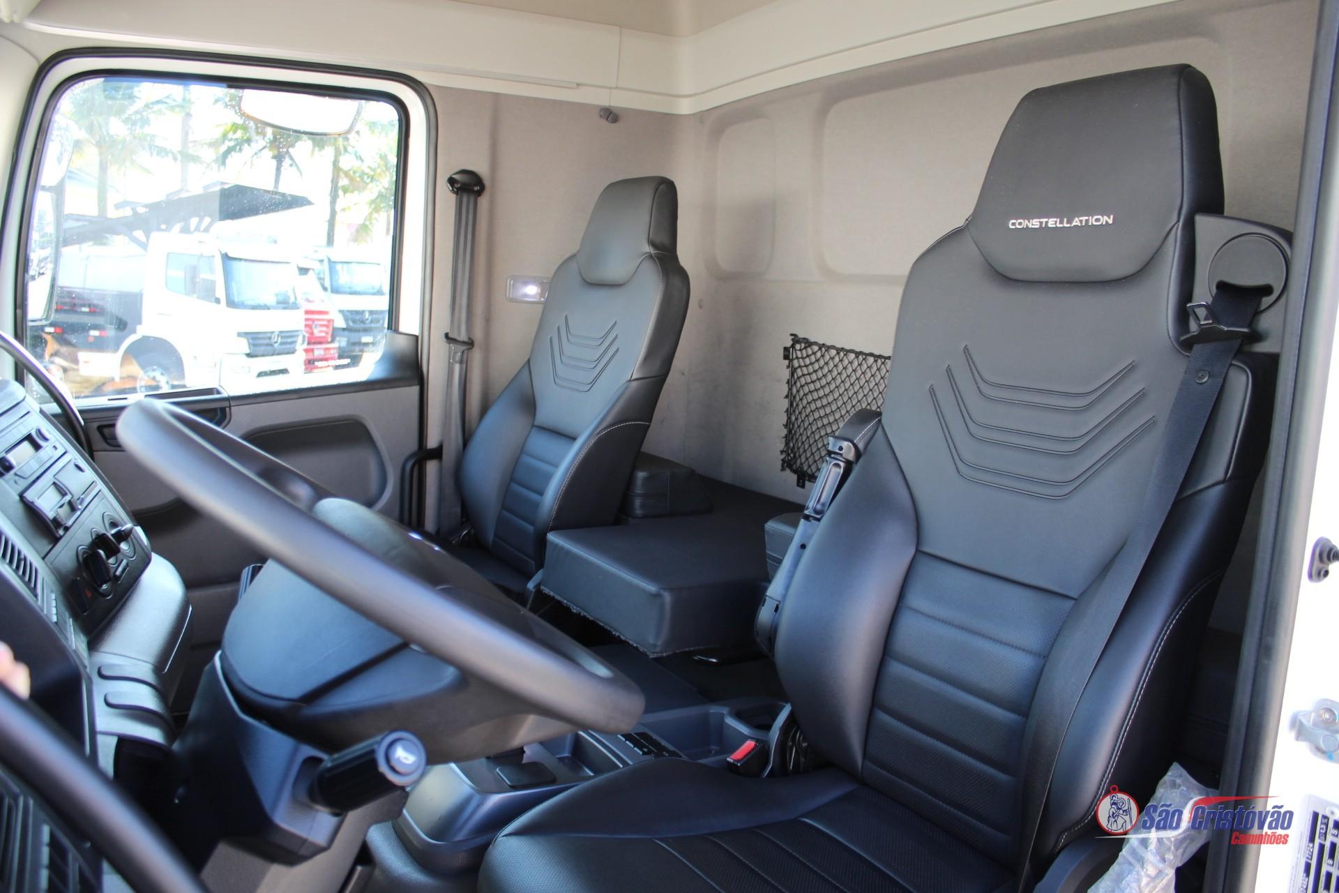 Foto numero 14 do veiculo Volkswagen 30.320 Constellation - Branca - 2023/2024