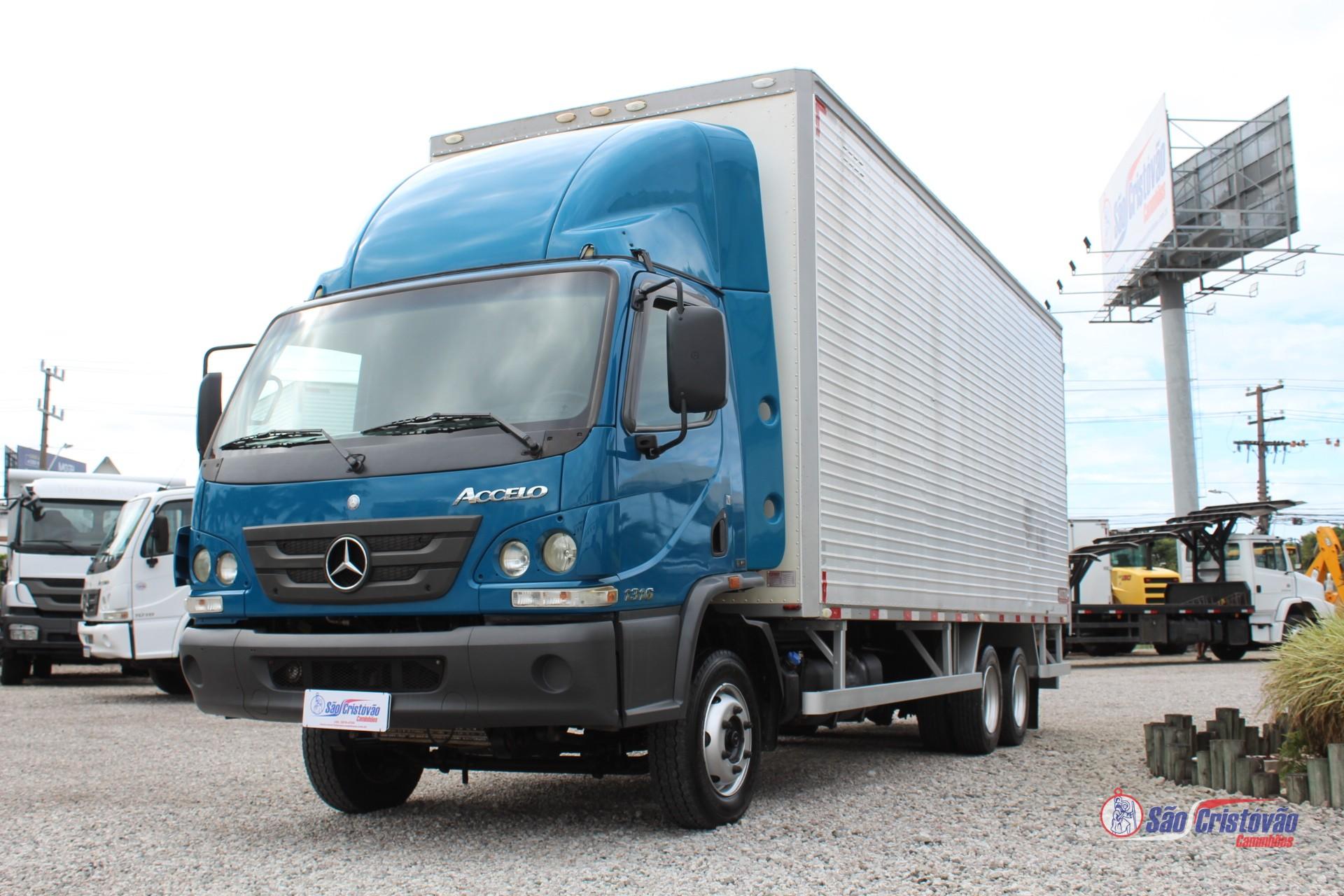 Foto numero 6 do veiculo Mercedes-Benz 1316  - Azul - 2019/2019