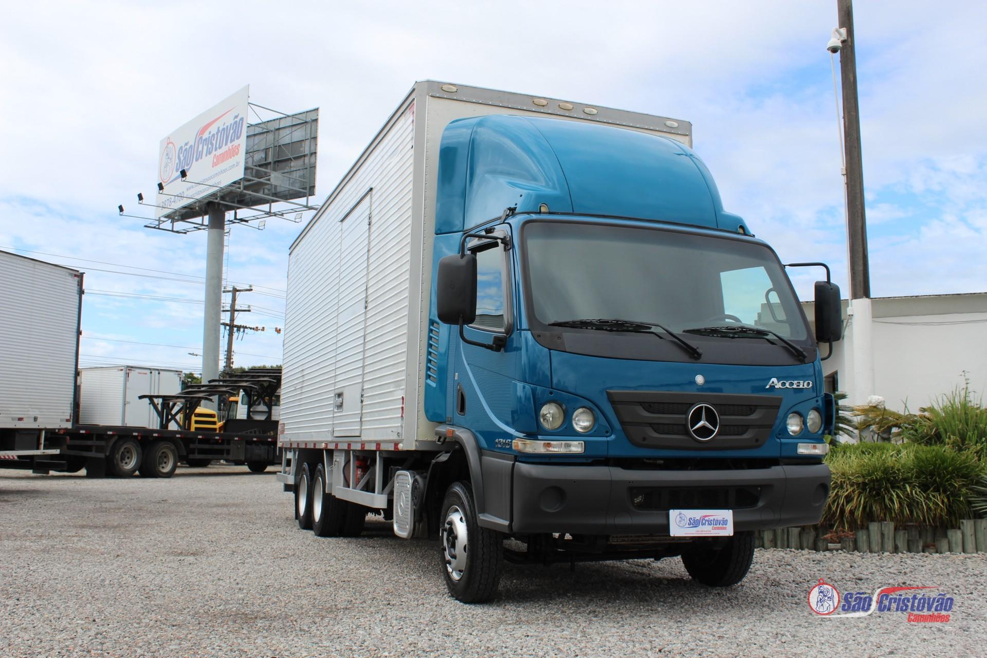Foto numero 1 do veiculo Mercedes-Benz 1316  - Azul - 2019/2019