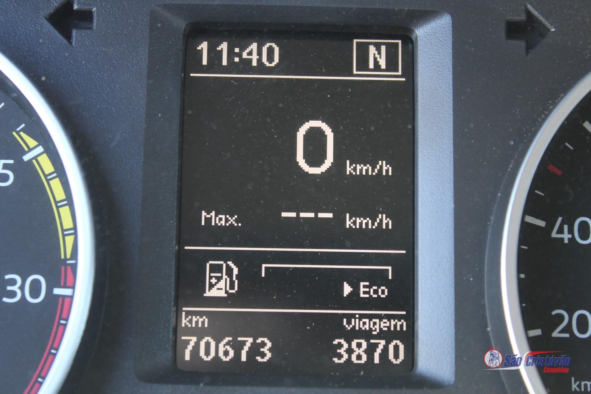 Foto numero 11 do veiculo Volkswagen 11-180  - Vermelha - 2022/2023