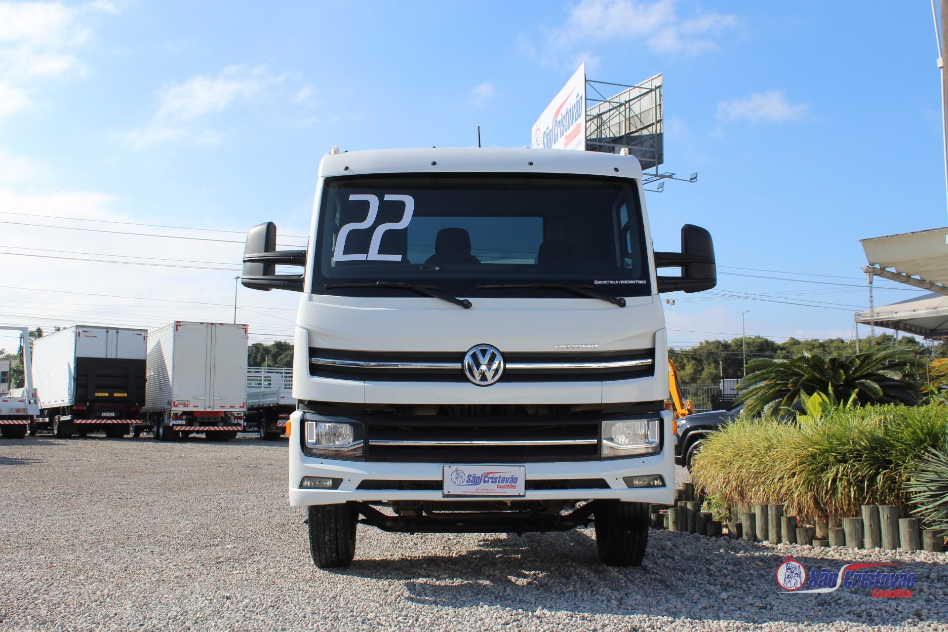 Foto numero 3 do veiculo Volkswagen 11-180  - Branca - 2021/2022