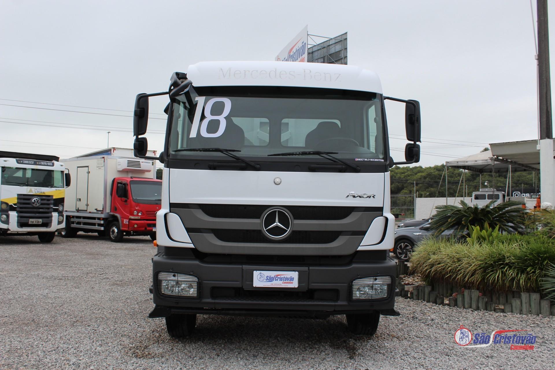 Foto numero 4 do veiculo Mercedes-Benz 3131 AXOR  - Branca - 2017/2018