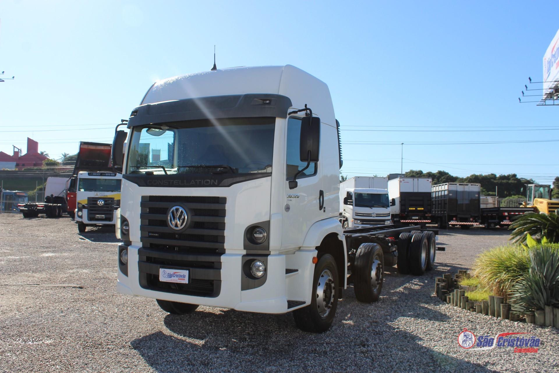 Foto numero 4 do veiculo Volkswagen 30.320 Constellation - Branca - 2023/2024
