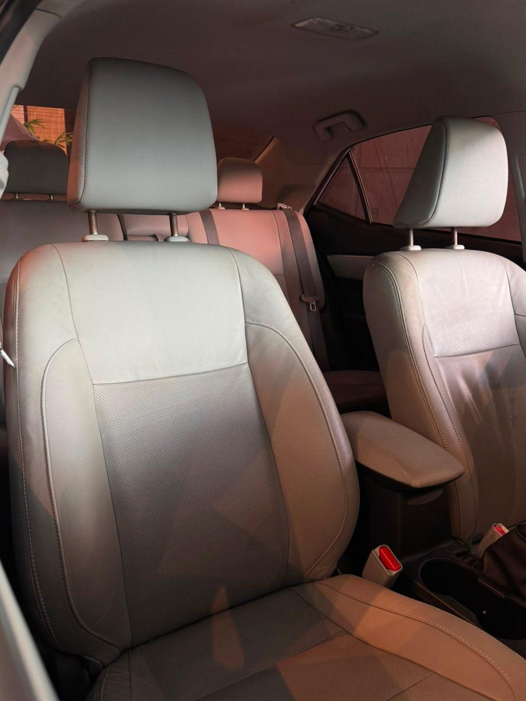 Foto numero 8 do veiculo Toyota Corolla XEI20FLEX - Prata - 2015/2016