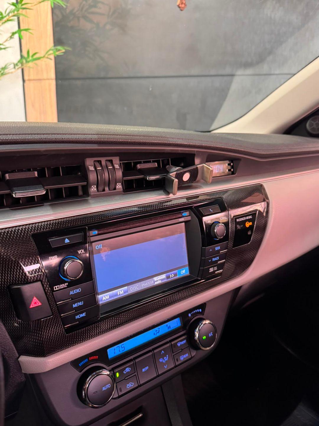 Foto numero 7 do veiculo Toyota Corolla XEI20FLEX - Prata - 2015/2016