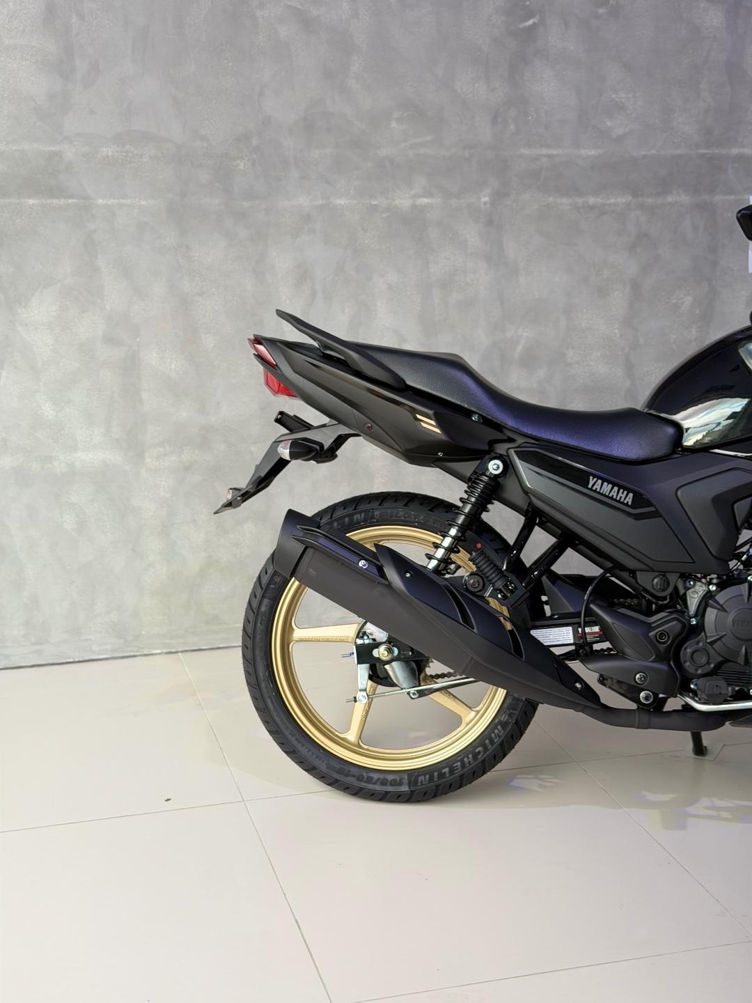 Foto numero 4 do veiculo Yamaha YBR 150 FACTOR DX FLEX - Preta - 2026/2026