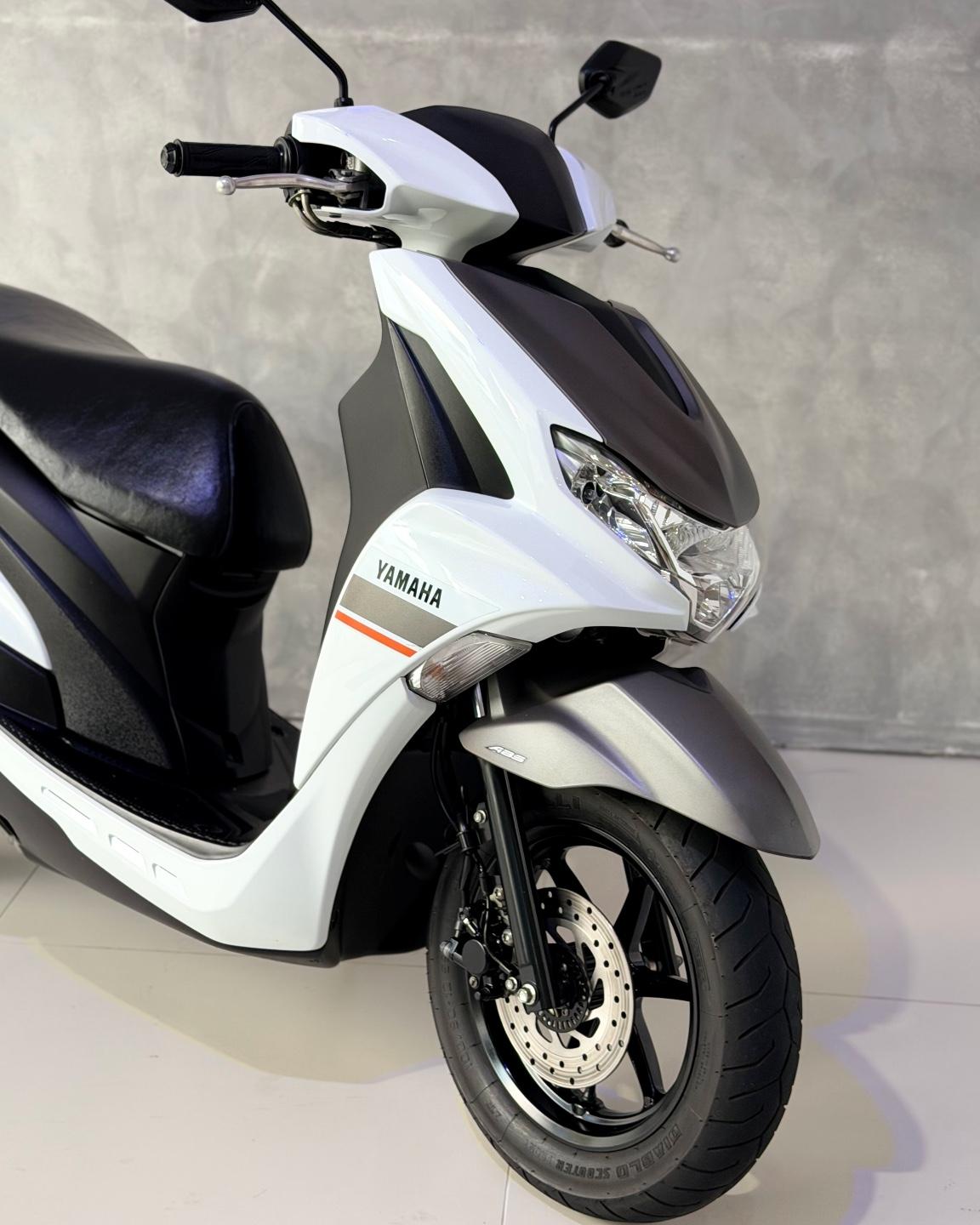 Foto numero 4 do veiculo Yamaha Fluo 125 ABS - Branca - 2022/2023