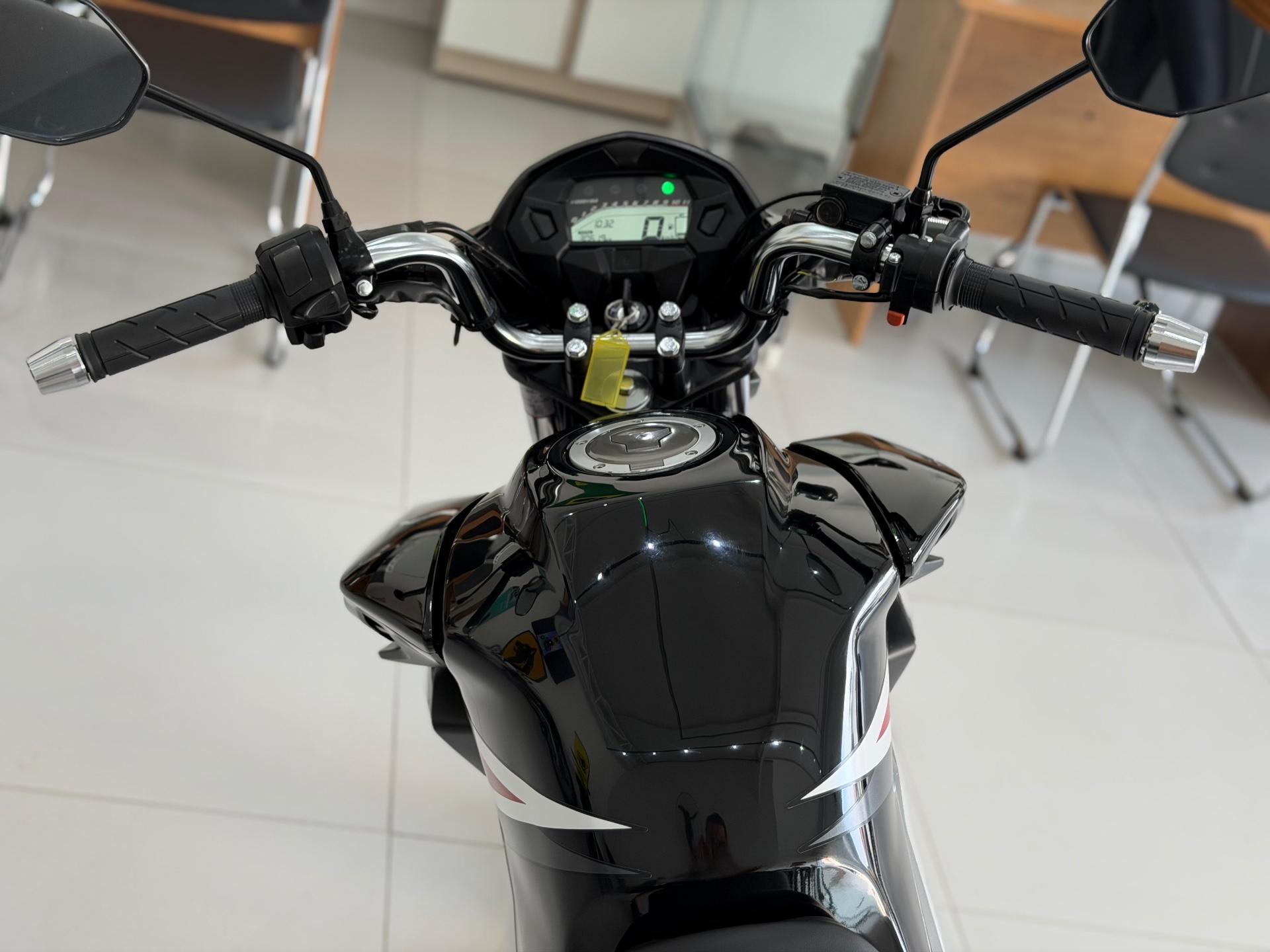 Foto numero 6 do veiculo Honda CG-160 TITAN FLEXONE/Ed.Especial 40 Anos - Preta - 2016/2016
