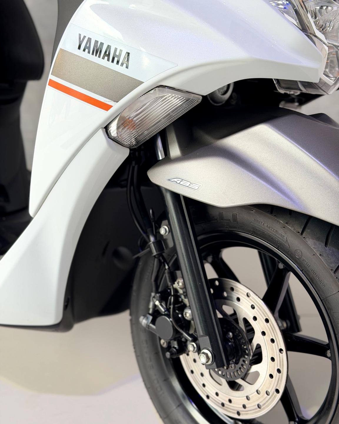 Foto numero 5 do veiculo Yamaha Fluo 125 ABS - Branca - 2022/2023
