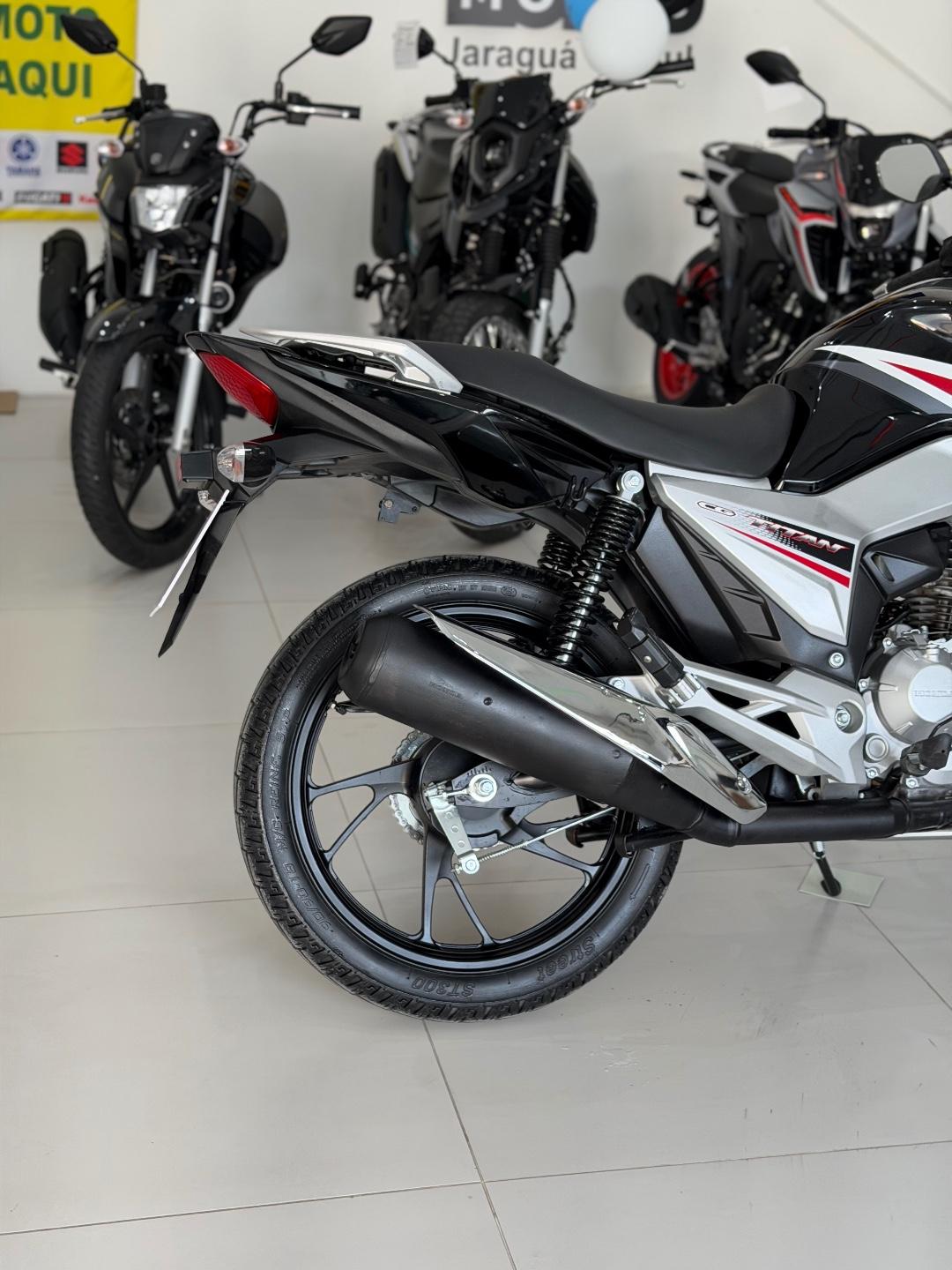 Foto numero 5 do veiculo Honda CG-160 TITAN FLEXONE/Ed.Especial 40 Anos - Preta - 2016/2016
